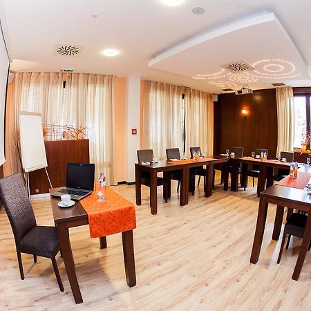 Hotel Impozant Valca Bagian luar foto