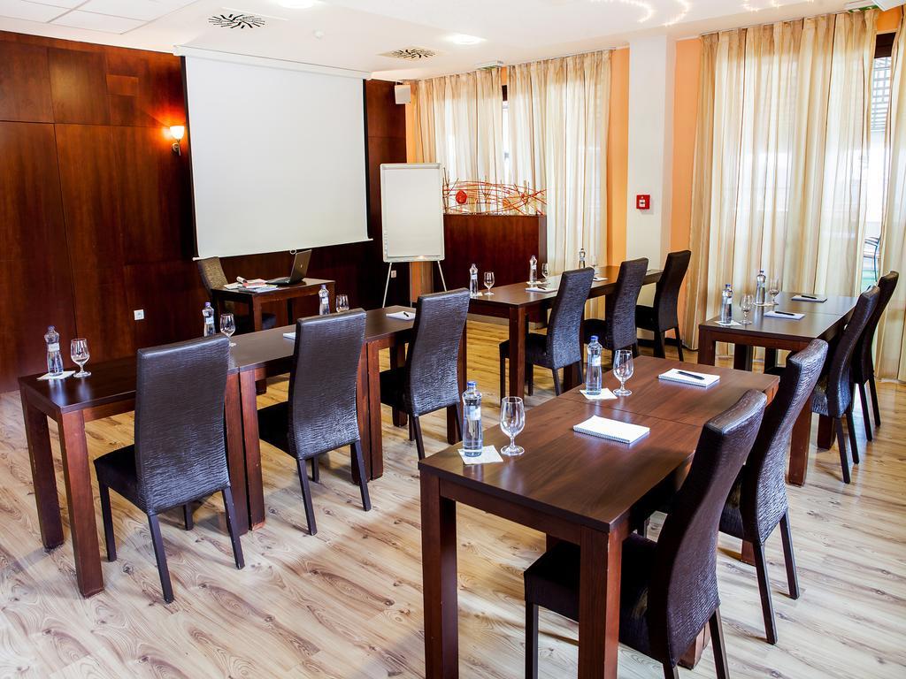 Hotel Impozant Valca Bagian luar foto