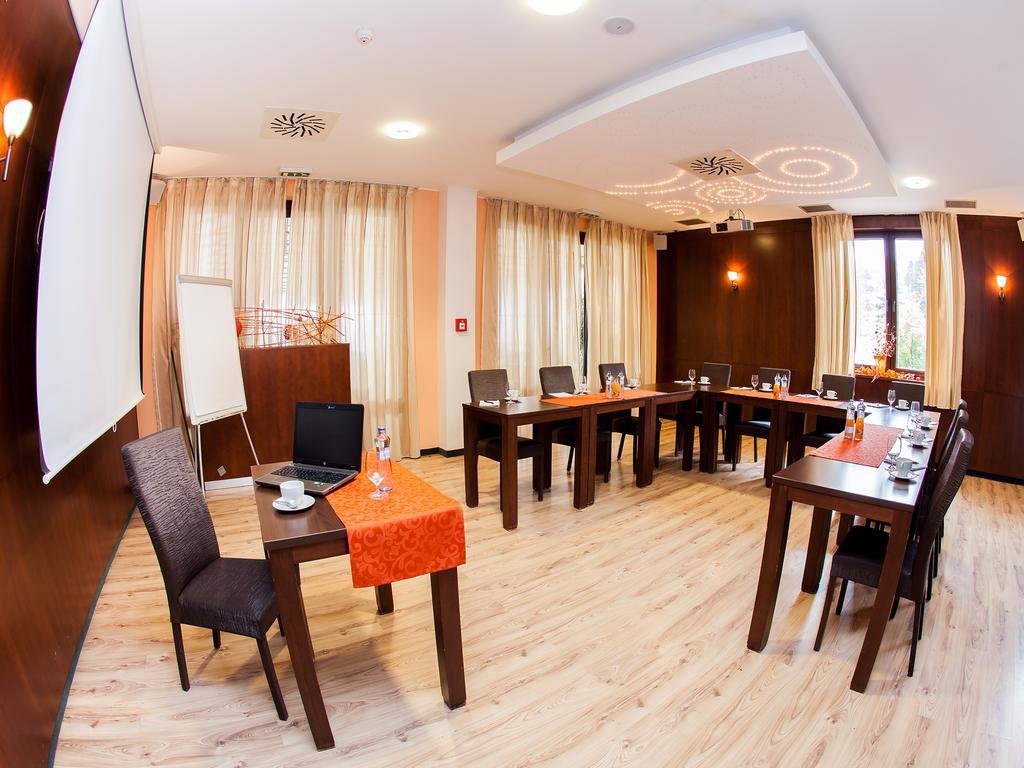 Hotel Impozant Valca Bagian luar foto