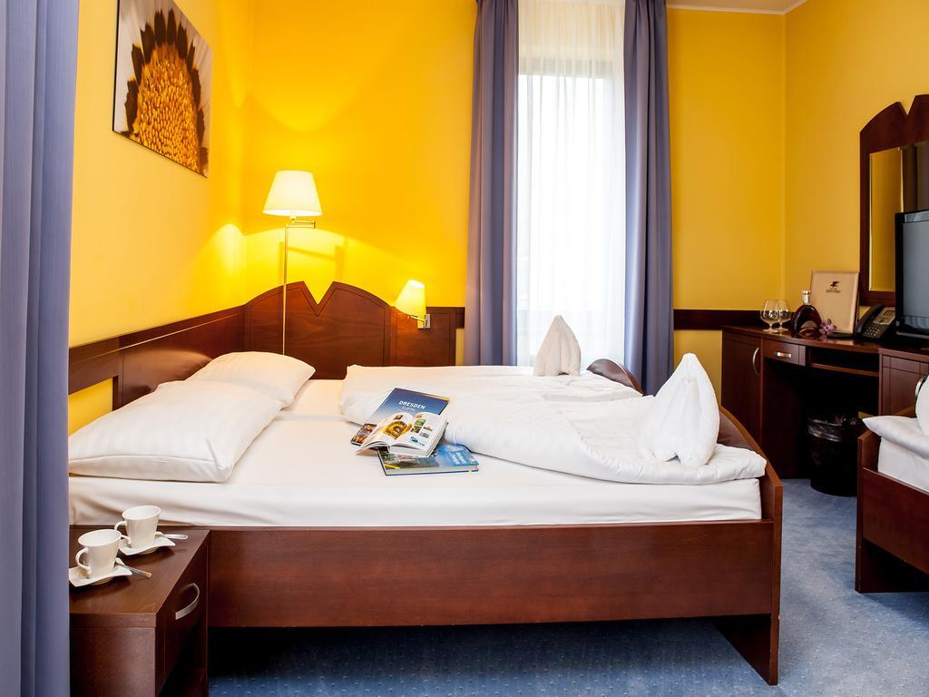 Hotel Impozant Valca Bagian luar foto